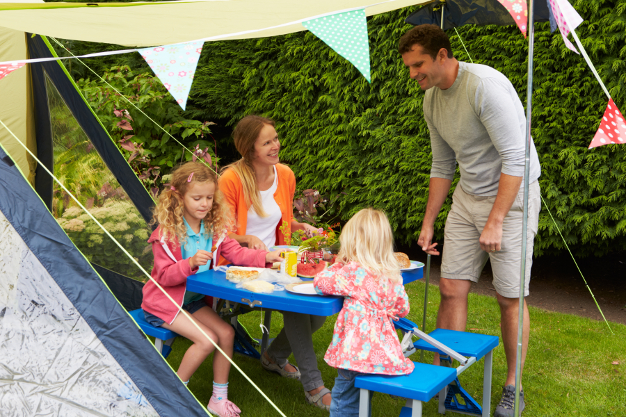 famille en camping Dorrondeguy