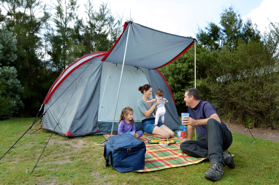 famille en camping Hérault