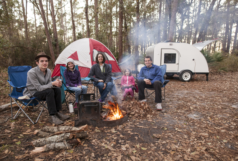 famille en camping Aveyron 